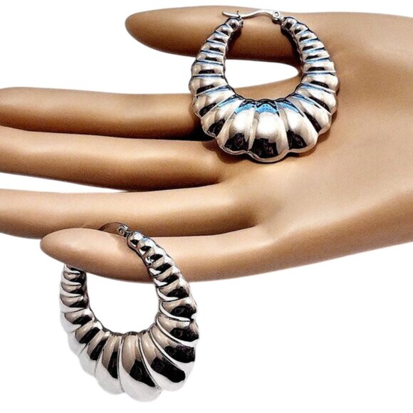 45mm Shrimp Hoop Pierced Earrings Silver Scalloped Graduated Oval - Picture 7 of 7